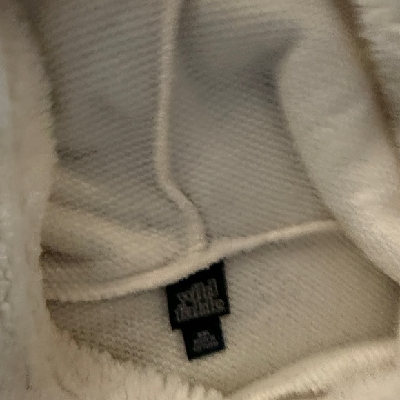 NWOT cropped white fleece hoodie - Picture 2 of 4